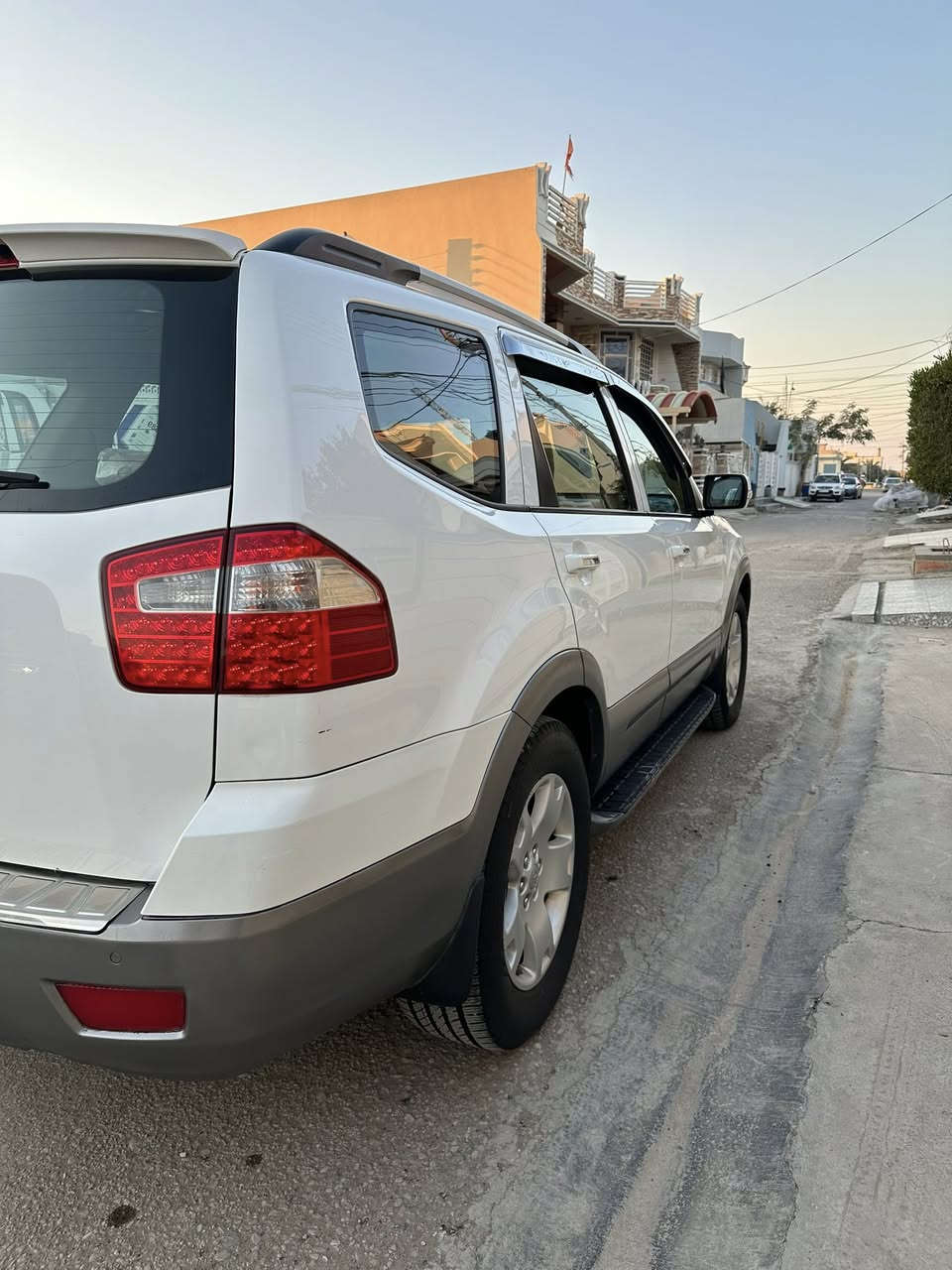 السلام عليكم للبيع كيا مهافي موديل 2012
فول مواصفات 1/1 ViP 
السيارة كفاله عامه 
كشنات جلد + تدفئه + تبريد 
كشنات كهرباء السايق والراكب
تحكمات ستيرن + ستيرن كهرباء 
بصمه تشغيل + 4 بصمات ابواب
7 راكب + 3 قطع تبريد + تبريد 
الخلفي منفصل يدات نيكل 
صندوك شفط + زراك لايت 
لايت زنون بلادي عدسة متحركة 
فتحة سقف تبريد مركزي 
ماشية 140 الف حقيقي 
مكينه 6 سلندر 
مكينه كير كفاله عامه 
تخم تاير + تخم دسكات 
حدادية امامي خلفي جديد مبدله 
بسمي تحويل ثاني يوم 
السعر 163 وبيها مجال 
مكان السيارة ديالى المقدادية 
***********
