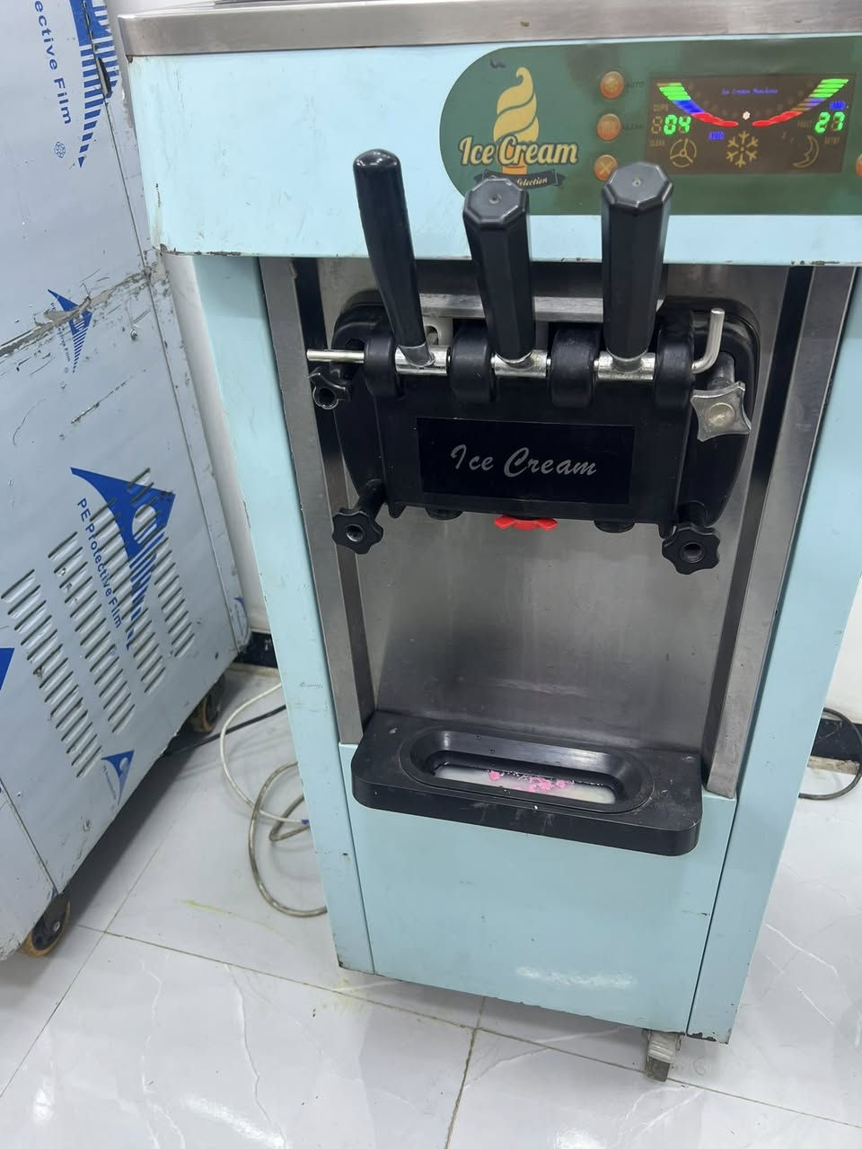 سلام عليكم مكينه سنكل فيز صيني اقتصاديه تحميد خير من الله ع فحص ع ضمان مكاني بغداد جدا نضيفه لاستفسار ***********
