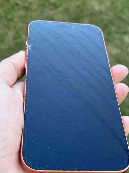 السلام عليكم السلام عليكم
ايفون 17 برو ماكس 
ذاكرة 256GB
بطارية 100% 
مشحون 6 او 7 مرات 
نسخة الشريحة 
كامل تفاصيله بالفيديو ايضا مبينه
شبه جديد ما مستخدم ابد
بي فقط هاي الفطر بالكلاس مال شاشة وليش الشاشة
اكرر فقط الكلاس الخارجية 
الشاشة مابيعها اي شي
كارتون مالته ويا وكيبل وهاي مال شريحة
الرقم
***********
