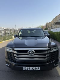 للبيع بدون مراوس لاندكروزر ساز ام تطبيق موديل ٢٠٢٢ GXR تنفس طبيعي محرك...