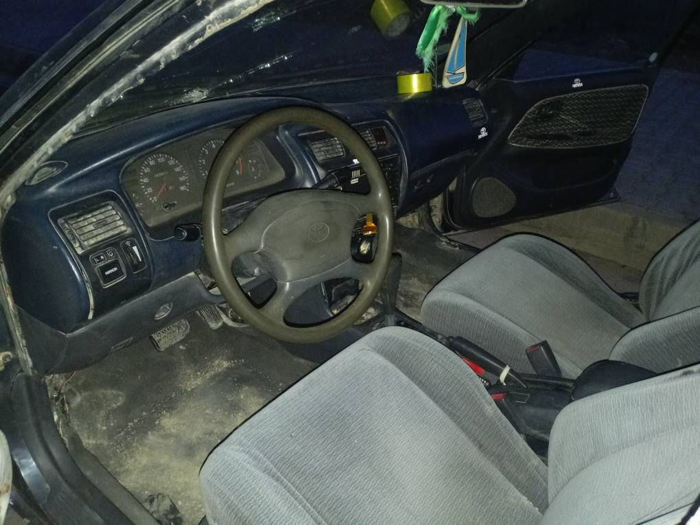 السلام عليكم مكلف بلنشر كورله موديل 1993 مكينه وكير مكفولات تبريد ثلج صدر امامي خلفي جديد كهربائيات كلها شغاله رقم بغداد نكليزي ظربتها الجاملغ الخلفي تنباع عله ظربتها السياره جديده وجاهزه السعر 30قفل ***********
