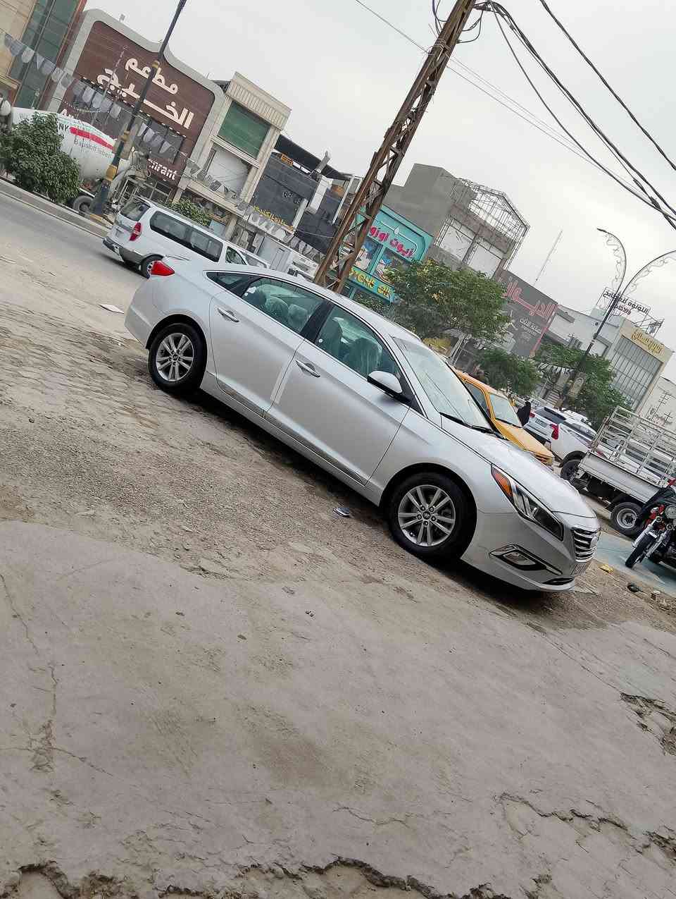 للبيع اوللمراوس سونتا 2017 رقم بغداد انكليزي بسياره صفره اكسنت النترا عادي ***********
