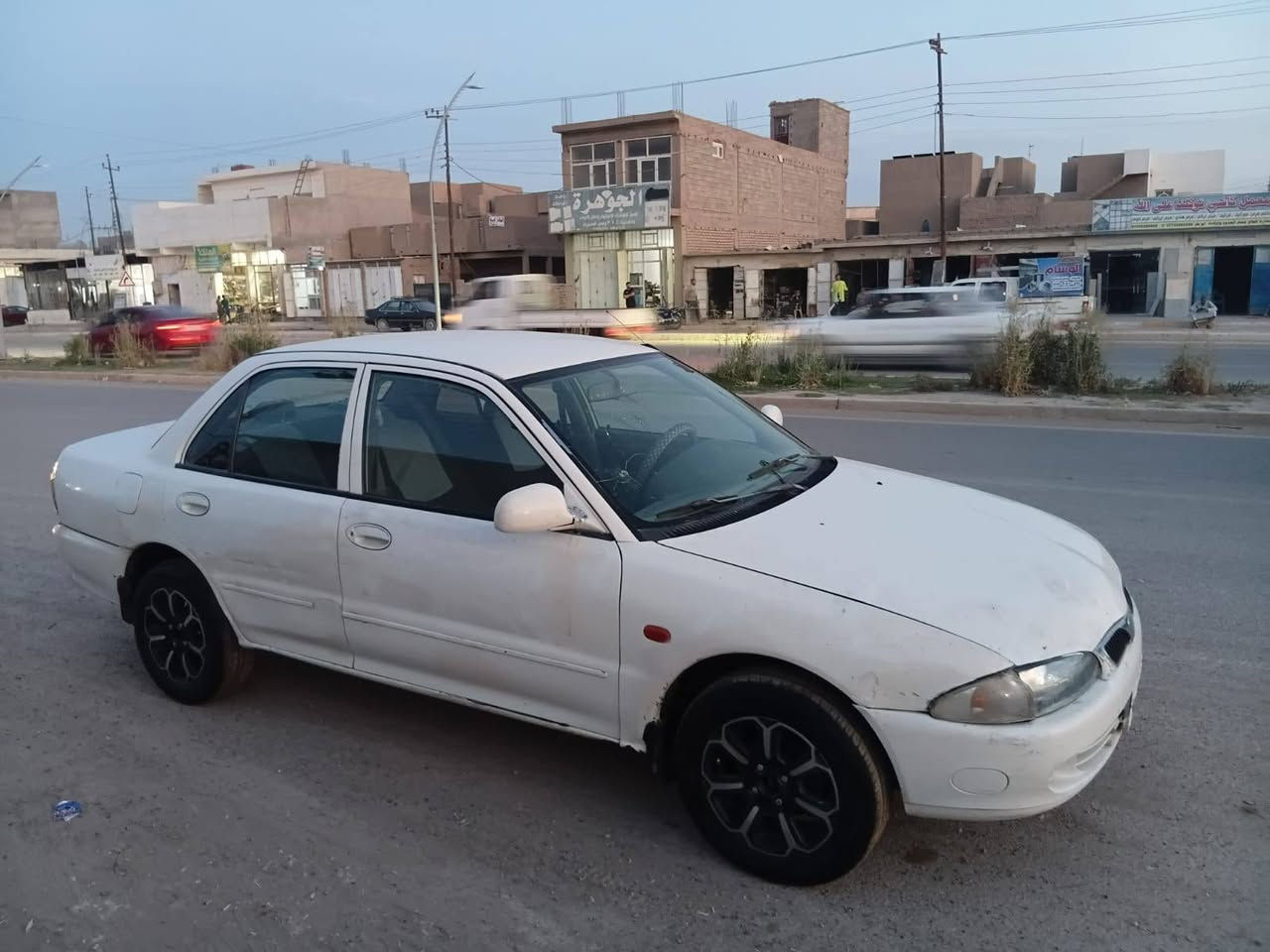 بروتون 2002 نواب ضباط رقم واسط محرك وگير نضيفات كهربائيات كلها شغاله تبريد ثلج  سياره ناعمه وقتصاديه  ب ١٧ ورقه وبيها مجال  مكانها سامراء ***********
