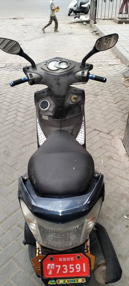 سلام عليكم
سكنس فحل نوزل دراجه رمبه رمبه رمبه شرط مكينه اذا مفتوحه ترجع الدراجة وسعرها 700 قفل والف عافيه ع الياخذها مال جناي شلعه قوية كلش كهربائيات كلها شغاله ***********
