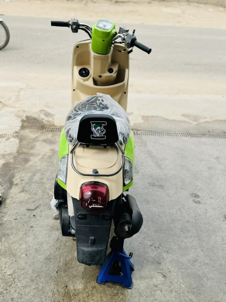 سلام عليكم ماكس بوليسي دراجه مكفوله ما نقصه شي كله شغاله وناعمه وحلوه الدراجه كدام عينك مكان حله سعره ٧٥٠بيه مجال ***********
