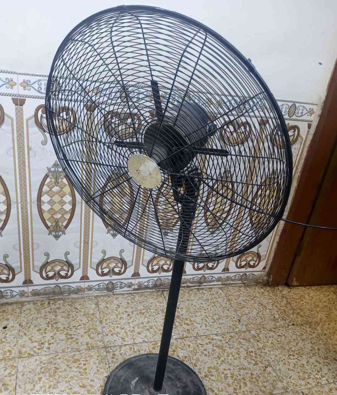 غراض بيت للبيع مكاني حسينية الراشدية *********** بغداد, العراق
