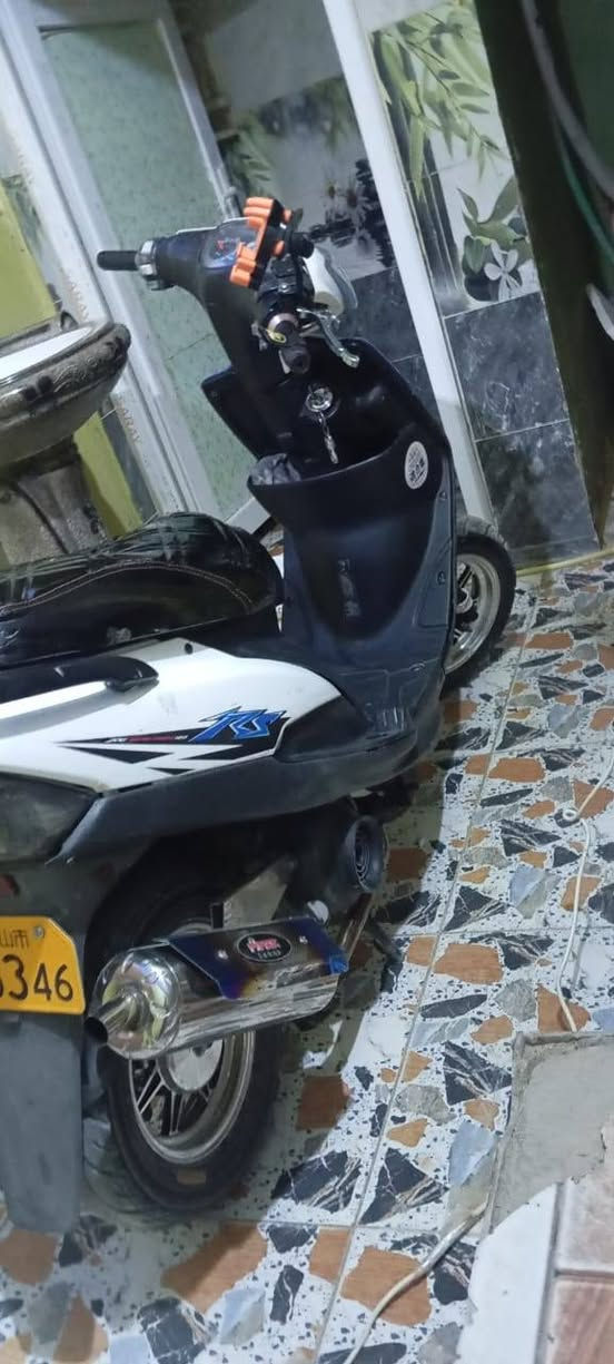 سلام عليكم دراجة للبيع ماكس عدلة بوشة 49 مكينة مامفتوحة بس الكفر الامامي مبدل صالنصه رياضي كهربائيات كلهة شغاله  المكان ديالئ بعقوبة
سعر 575 بيهة مجال للاستفسار ; ***********
