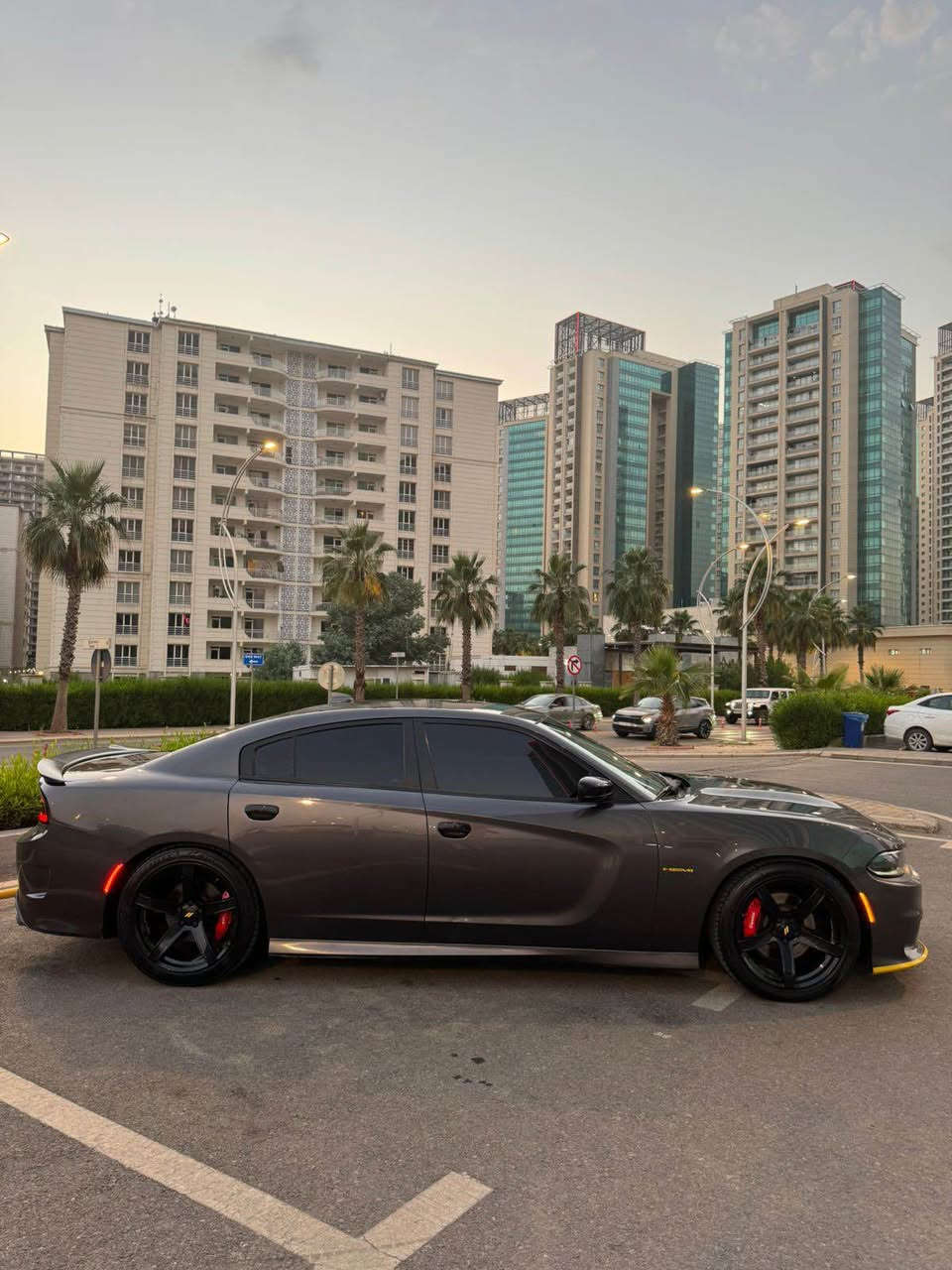 Dodge charger 
Model 2022
RT V8 5700
Plate /Erbil 
Super track pack
56 miles
حادث بدون إيرباك
بجم كبس كلشي بلادي 
ويل حجم 20 
تخم تاير جديد 
سيارة جاهزة من كلشي 
مكان السيارة /بغداد او فلوجة
***********
السعر 197 ورقة بغداد, العراق
