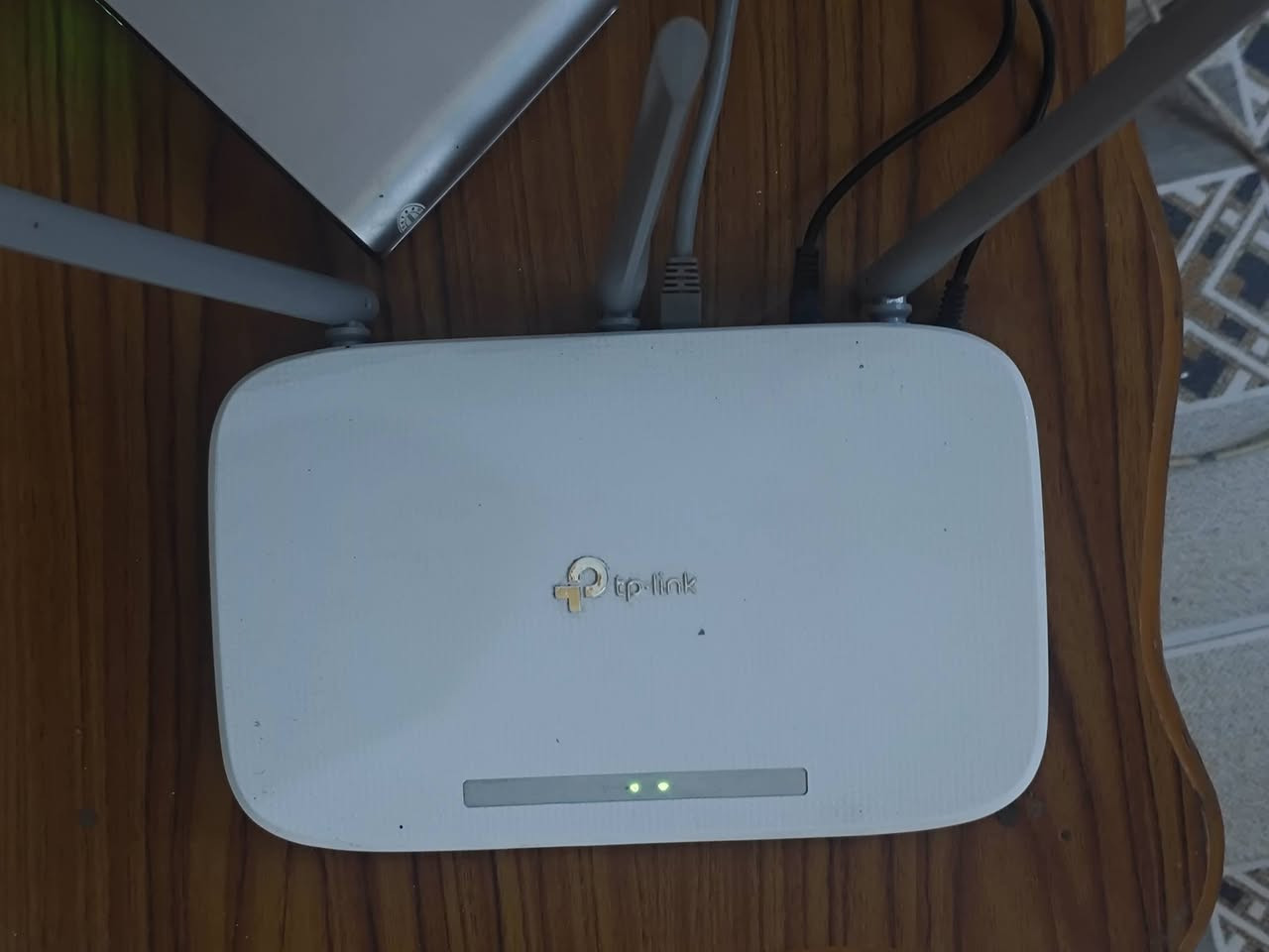 السلام عليكم ، منظومة انترنيت كاملة للبيع 
  نانو "بور بيم" + راوتر
نظيفات وشغالات وع الفحص
السعر 90  وبيها مجال 
***********
