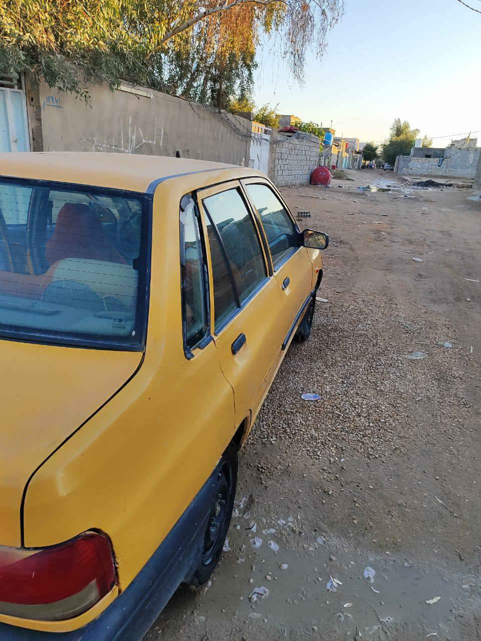 سلام عليكم
سايبة للبيع 2012 
مكينة محورة كية برايد
تخم تاير شغالة نگرة سلف كهربائيات شغالة
مكان نجف كوفة
السعر 14 وبيها مجال للطيبين
***********
