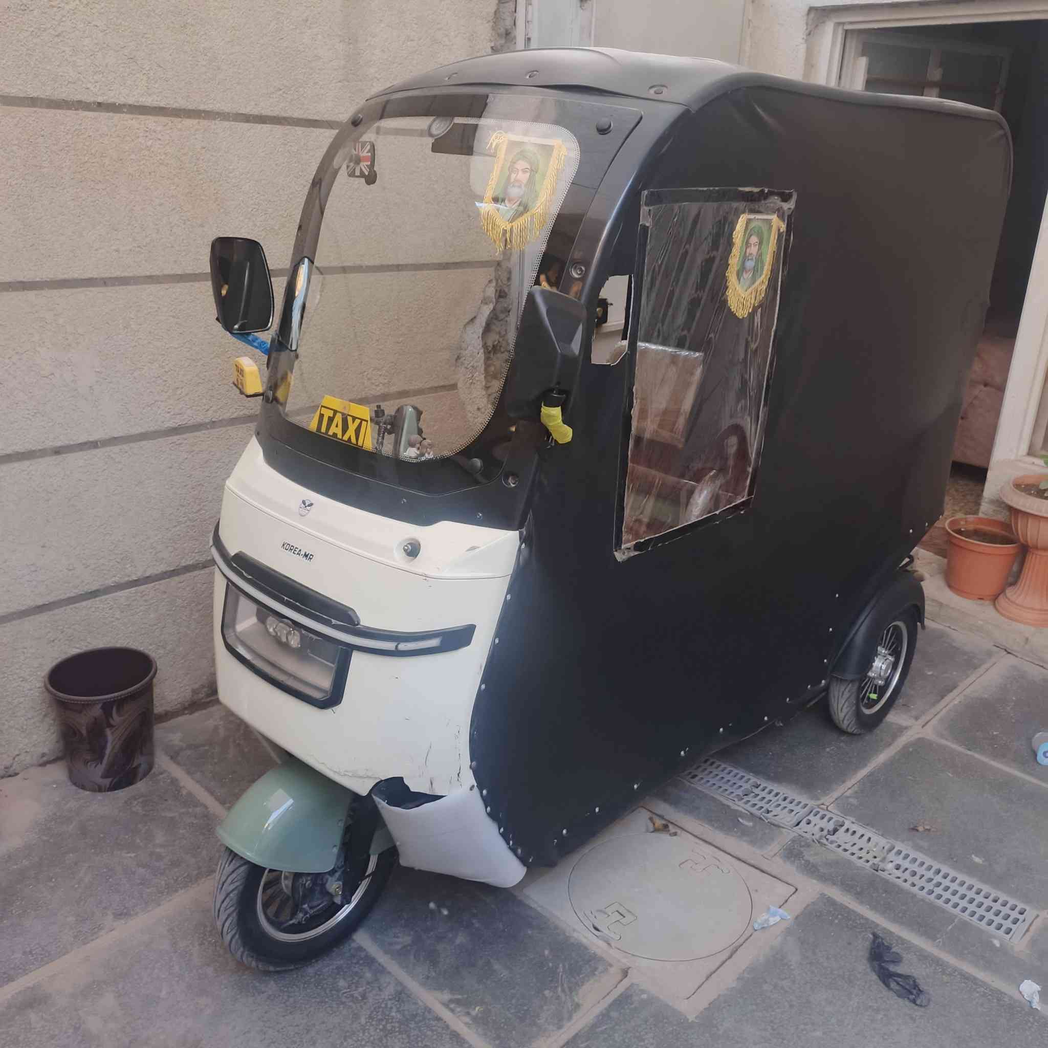 سلام عليكم تكتك عل شحن
5بطاريه اكبار 
فقط هاي ضربه بلصفحه مثل ماوضحه 
امامك 
3 نمر 
دراجه صارله 5اشهر 
سعرها 1650
وبيه مجال مكاني زعفرانيه 
***********
