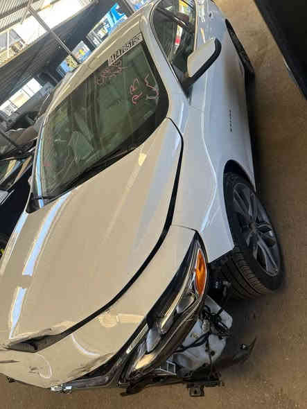 السلام عليكم من رخصة الادمن  ماليبو موديل 24 بدون رقم حره 
ماشية ٢٩
مكينة ١٥٠٠ تيربو
برمير  فول عدا الفتحة
السعر 135 بيه مجال 
الشراي يتصل مكلف بالنشر 
+964 786 006 6799
