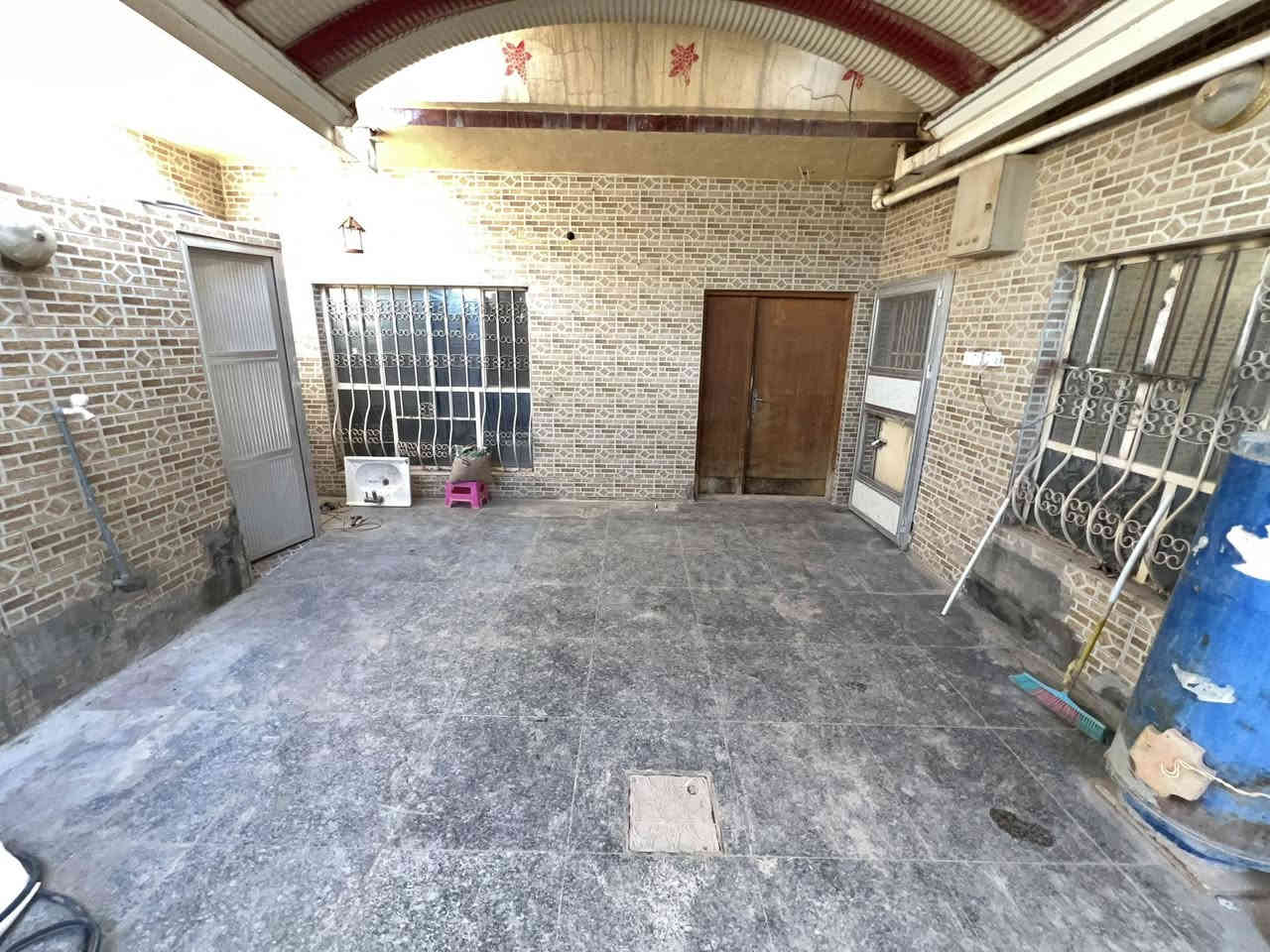 🏠دار للأيجـــــــــار
فـٓــــي الأساتــــــذة الأولــــــىٰ مقابــــــل مطعــــــم نائـــــــل
__________________
المساحــــــة // 200م
الواجهـــــــــة // 10م
النــــــــــــــزال // 20م
__________________
🧱🏗️ #البنـــــــــــــاء
غرفتيــــــــــن وصالــــــــــة وهـــــــــول ومطبــــــــخ ومجمـــــــــع صحيـــــــــات وگـــــــــراج وصحيـــــــــات خارجيـــــــــــة ...
___________________

___________💲
للأستفســـــــار عــــــن الأيجـــــــار يرجـــــــىٰ تـــــــرگ تعليـــــق (الأيجـــــــار) #وسيتــــــم #الـــــرد #خــــاص
___________💲

___________________

#مكتـــــــــب
         🧱🏗️أمــــــــلاك بابــــــــل للعقـــــــار🧱🏗️
#الكائـــــــــن
   شارع_الكرامة_قرب_الضريبة_مقابل_التخطيط_العمراني
         ***********📞☎️📞***********
_____________________________________________
