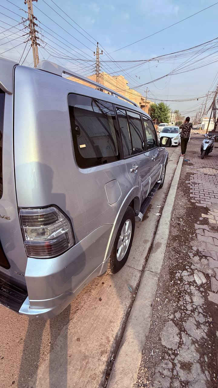 باجيرو ٢٠٠٨ حبتور خليجي 
رقم بغداد ألماني  كامل مواصفاتها  
دمام خلفي 
كرسي كهربائي 
مري شفط 
ثلاثة قطع تبريد 
مكينه ٣٠٠٠
٣ قطع صبغ بدون اي ضربة والصور موجودة
السعر 105 
*********** بغداد, العراق
