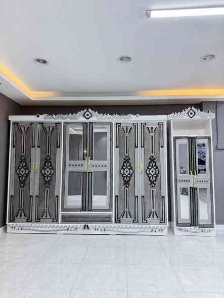 💰 السعر: مليون دينار فقط – غرفة جديدة وجاهزة
📞 للحجز والاستفسار واتساب: ***********

🛏️ غرفة نوم فخمة – خشب خفيف سوكي / درجة اقتصادية – طابق واحد
• داخل معاكس 3ملم – خارج تحفير SNS انديف 4ملم
• صبغ حراري درجة أولى
• كنتور 6 أبواب – 9 قطع كاملة
• سرير بلاويد أسود (6 أرجل)
• قياس الكنتور: ارتفاع 2.30 × عرض 3.20

✨ الإضافات:
• دوشك: 135 ألف
• شازلون مقعد: 50 ألف
• شازلون مخزن: 75 ألف
• طابورية: 15 ألف
• زاوية تصميم كنتوري بنفس ارتفاع الكنتور

🛠️ فحص قبل الاستلام

🚚 التوصيل:
• بغداد: توصيل وشد مجاني (الأطراف 50 ألف)
• المحافظات: حسب البعد
