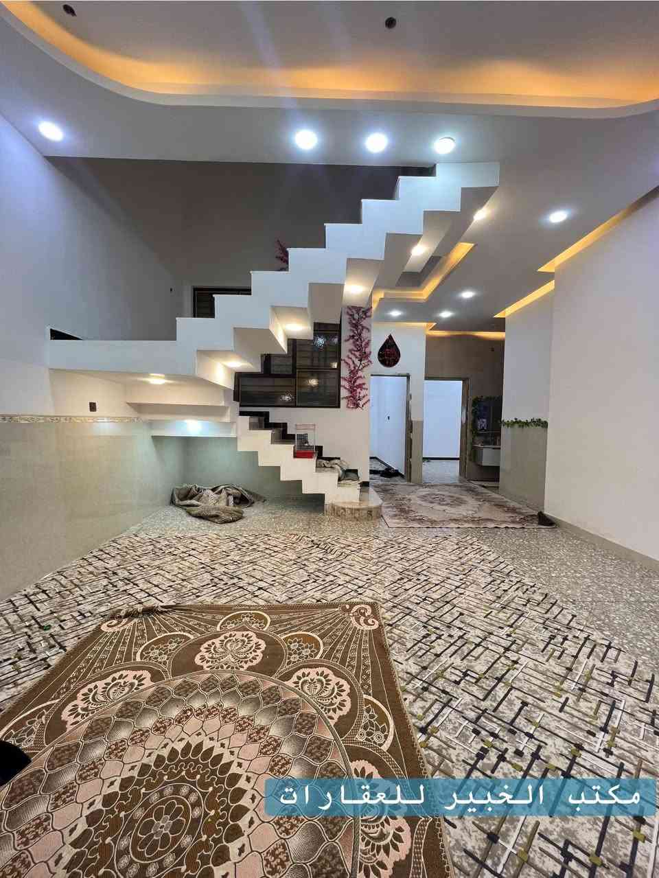 #دار_للبيع_حي_الزهور_بناء_حديث_جداً_مطلوب_اسكان✅

                       🔰#اعلان رقم (157)🔰
          
 
#تفاصيل // المساحة 200متر طابق ونص مسلح 3 غرف نوم و صاله ومطبخ واستقبال  ومجمع صحي 2 - سنة البناء 2024 عالي عن الشارع يقع خلف الشارع 30 مال المدارس الرئيسي ✅
#مطلوب_للاسكان_60مليون
موقع جداً جداً مميز  يبحث عن سكن هادئ ومودرن📊  Ⓜ️Ⓜ️
💸لاتفقد فرصة شراء بيت احلامك✅

#استثمر_في_عقاراتنا_المربحة_والمضمونة".✅✅✍🏻
(#لعرض عقارك ماعليك مراسله الرقم الواتساب وبالخدمه )
—————————————————————
#لمعرفة السعر علق بكلمة (الخبير) سوف يتم الرد مباشر ✅

للاستفسار على باقي  التفاصيل مراجعة المكتب .
🔻🔻
المكـــــتب ☎️ 
📞 
‏‎     🧱#مكتب_الخبير_للعقارات 🧱

               🏗️ #مــوقع_المكتب🏗️
📍{السماوة/حي الصدر /تقاطع النادي الرياضي /مجاور مطعم كباب الخليج}

📌#ارقام المكتب 
***********@ محمد سالم ( واتساب و اتصال 📞 )

#عقارات_الخبير_الوساطة_الاولىٰ_في_السماوة😉✅
