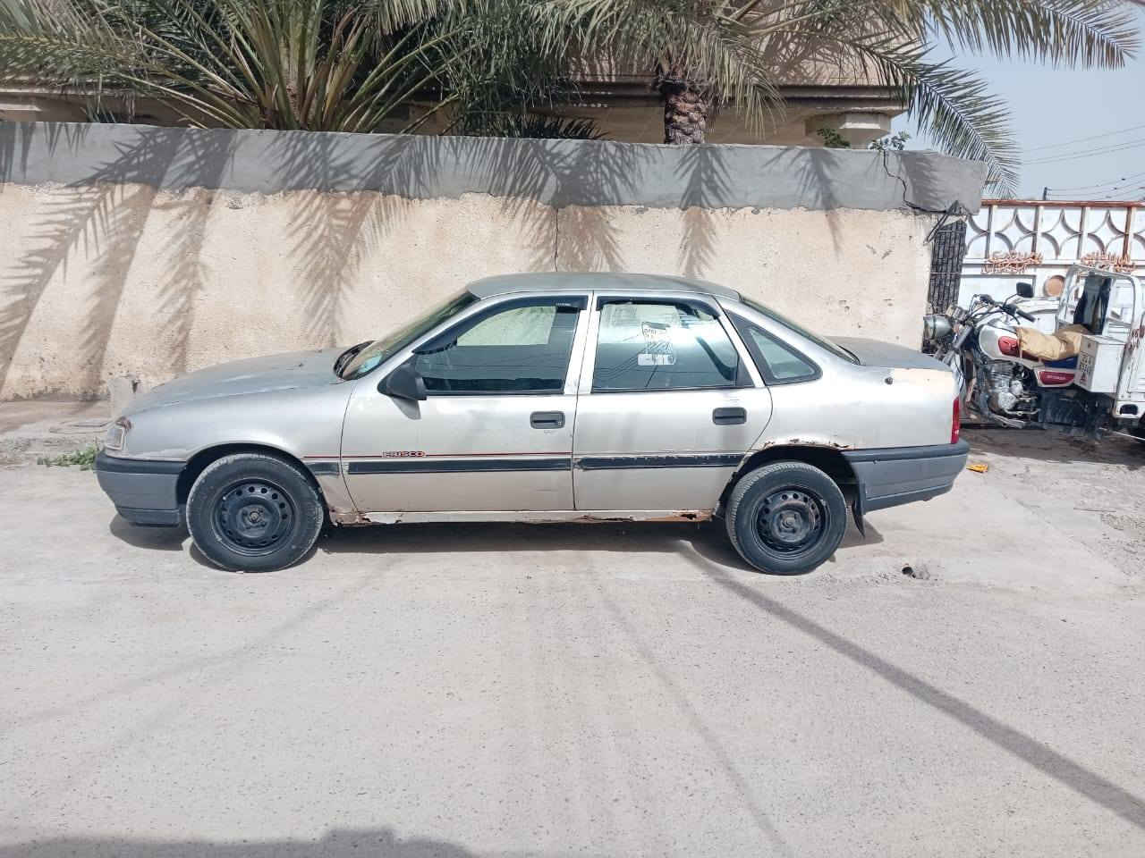 سلام عليكم سياره اوبل فيكترا موديل 92 مشروع وطني كير محرك مكفولات كهرباتيات كلهه شغاله تخم تايرات جديد سياره خير من الله مكاني ديالى السعر 27 وبيهاا مجال
***********
