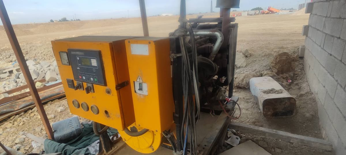 بيركس نكليزي للبيع ٦٠ كيفي شاشه لمس
العنوان ميسان ***********
