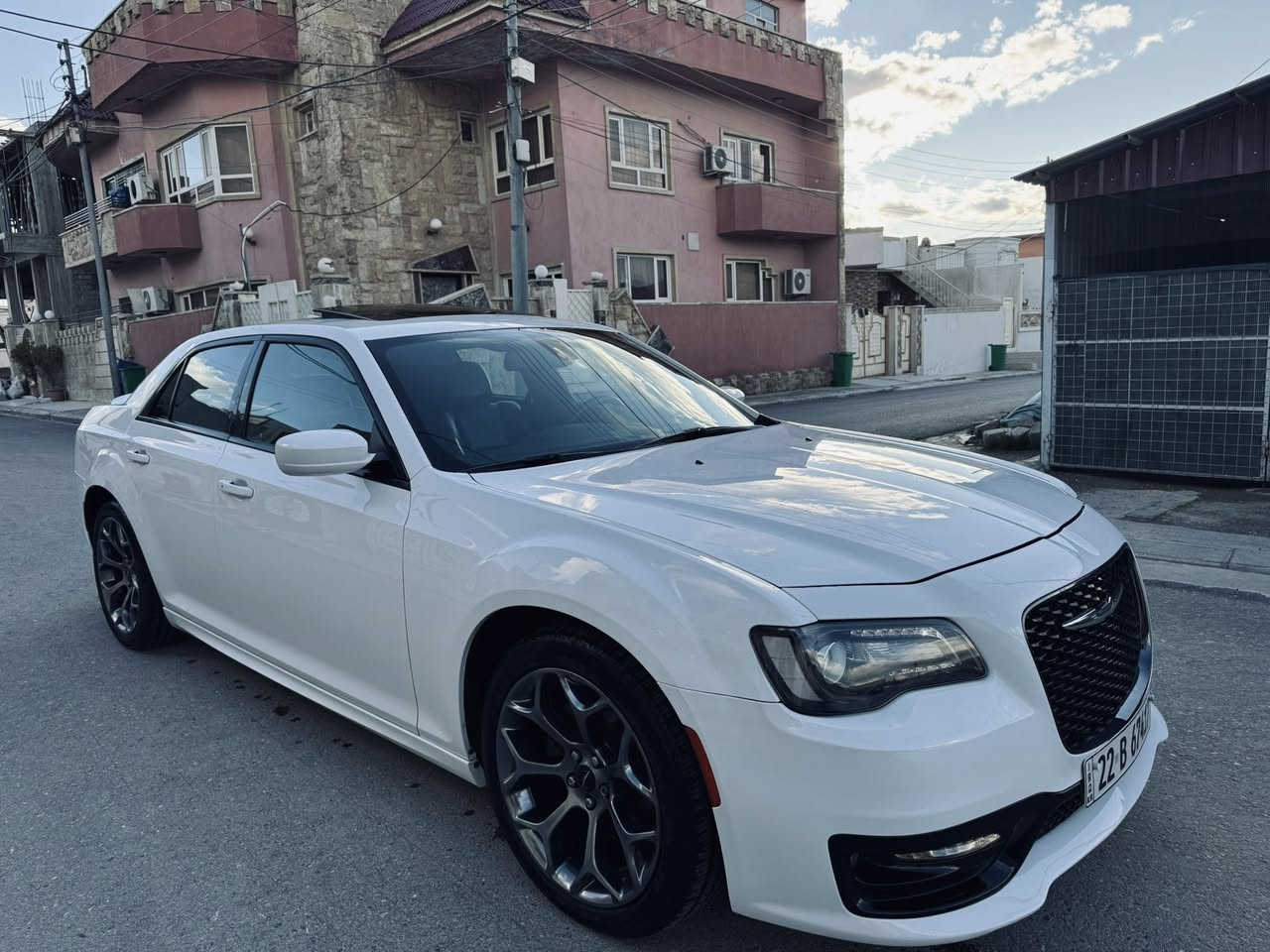 كرايسلر 300S
موديل 2018
ماشيه 95mi
كلين تايتل 
مكفوله من الصبغ والتبديل

مواصفات 
بانوراما
لايت زنون 
كامره 
شاشه كبيره كار بلي 
كشنات كهرباء جلد اسود
اوتو بارك عند فتح الباب 
ويل كب تايرات جديد 
ارضيات الشركه
وياهه رقم هزه فحص كله جديد  
تحويل فقط 
سياره مابيهه نقص برغي تراي زيرو 
ادامه كامله 
مكان سياره دهوك 

السعر 285 وبيها مجال  

رقم الهاتف  / ***********. واتساب
