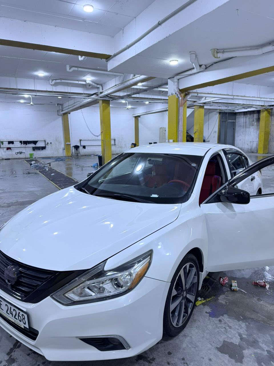 سلاو ئالتيمايsr2017يةك بارجةي بة بيلاد گوراوه بي زةربة سةيارةي باك گيرو مةكينةي بةشةرت چوار تايةي لؤك دوو روژة بةستراوه بي نووقساني رةسمي سؤنةري دانراوه 
شوين كةلار سعري ١٢٥كةلا توزي مةجالي تياية 
***********
