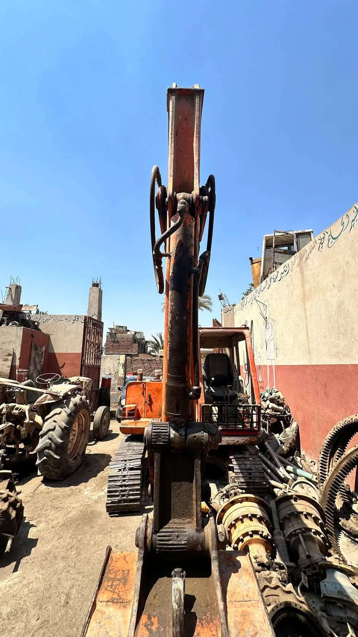 بسم الله توكلنا على الله

حفار هيتاشي 60 EX عفشه دايو 55 للبيع، كامل أو تقطيع.

اللي محتاج أي حاجة من الحفار أو أي قطعة غيار يكلمني، والطلب موجود بإذن الله.

بيع وشراء معدات ثقيلة وقطع غيار حفارات، وبنشتري حفارات بأي حالة.

للتواصل واتس أو فون 
حسام شعيب/ 01555308906


**إذا كنت صاحب هذا الإعلان وتريد حذفه لأي سبب، رجاءا أرسل رسالة إلى الدعم الفني**