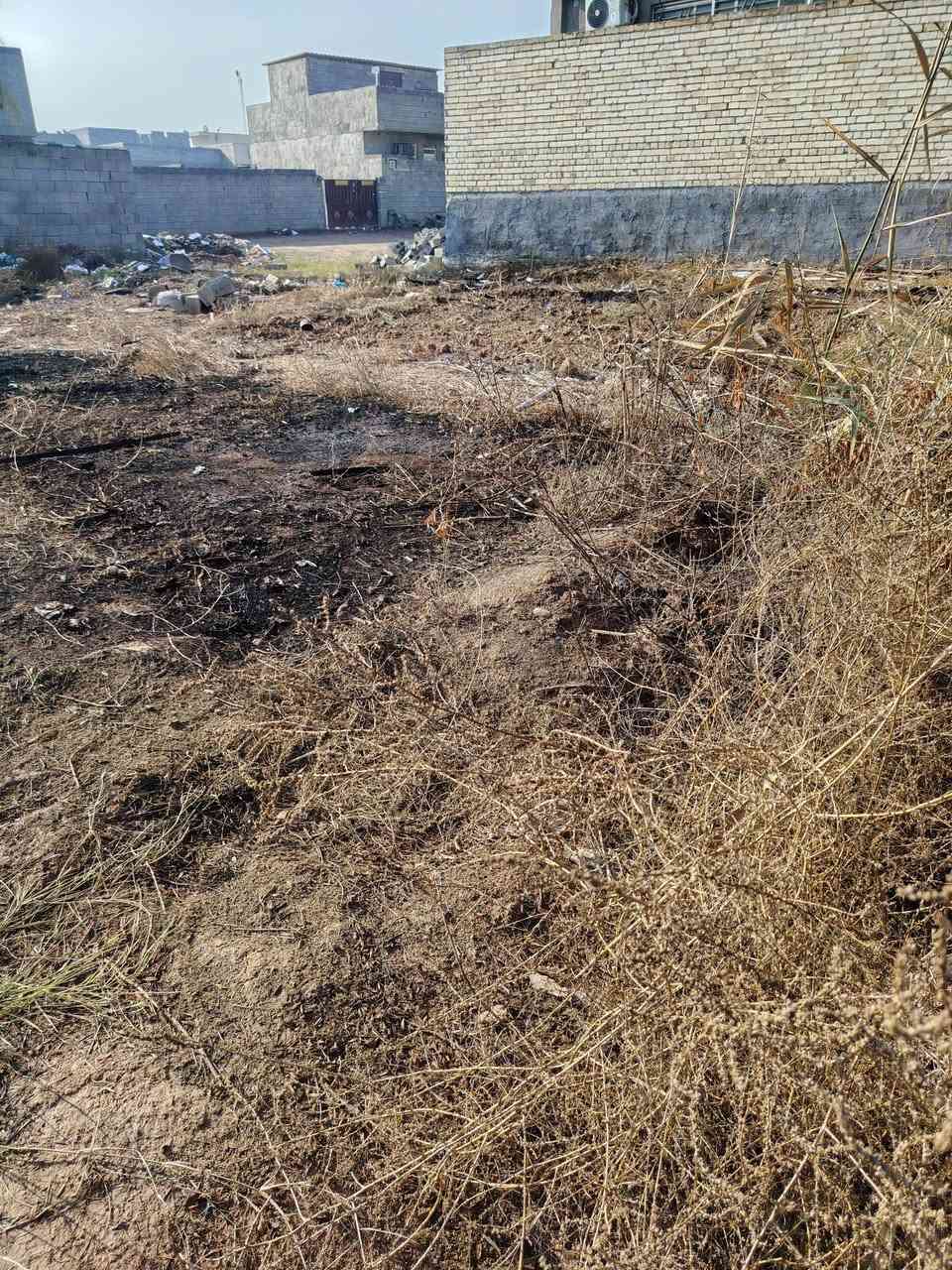 قطعه قرب قصي بطيط مساحه 306 م
شارع ٨ م ماء مجاري كهرباء نزال 17 م 
 واجهه 18 م
غير موجود ع المازنجر الاستفسار ع الرقم
***********
