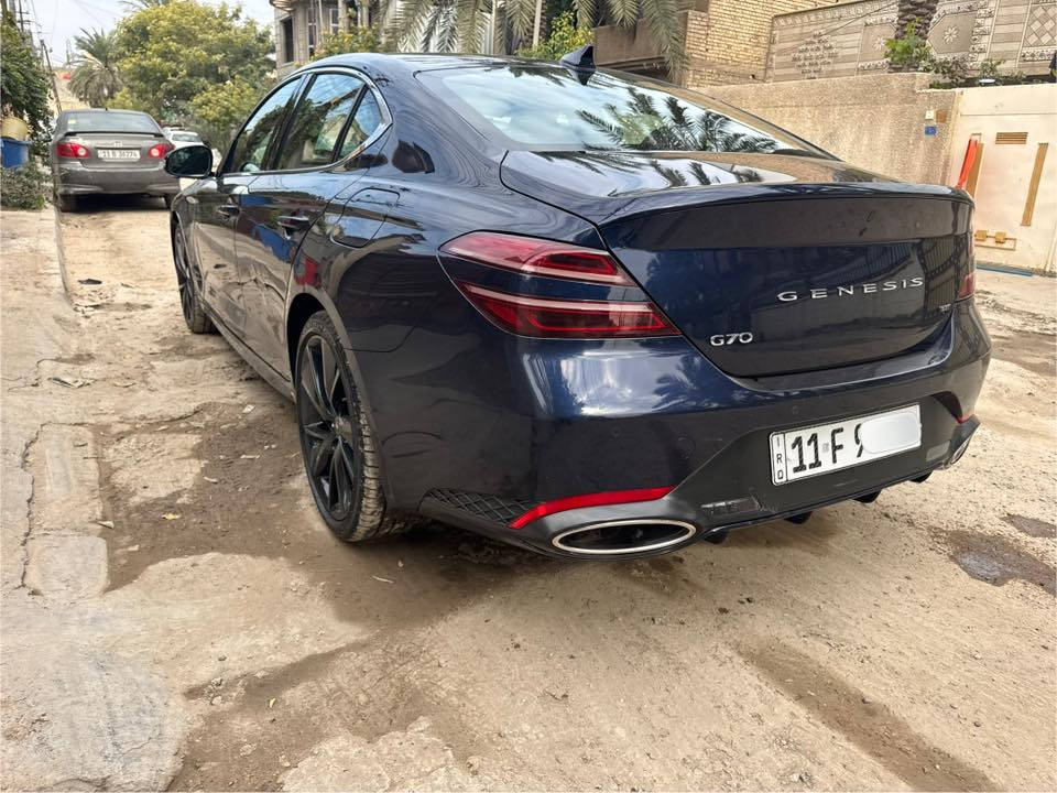 برستيج سبورت فول 1/1 اربع كامرات داتا شو ستة سلندر تو ويل 2023
السياره جديده صبغ قطعتين ب 230$
او مراوس ويه جنسيس 2009-2017 حتى اذا تعبانه بس 
كون فرق دفتر و فوك لان محتاج نقد
مكان السياره بغداد
***********
