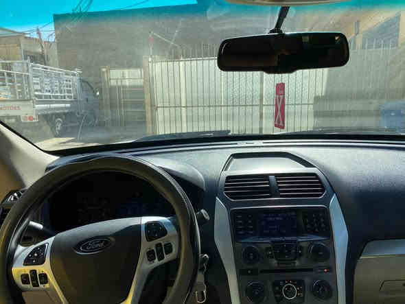 السلام عليكم 
فورد اكسبلور للبيع فقط
موديل ٢٠١٢
محرك ٣٦٠٠ 
٦ سلندر
٧ راكب
كير ومحرك مكفولات
سونار  المندلاوي مرفق بالصور
السيارة ماشية ( ١١٨  ميل )
رقم بغداد
سياره دخول شركة أحمد الوزان يعني بدون حادث
السعر  ( ١٤٠  ورقة وبيها مجال ) 
العنوان بغداد الأمين الثانية شارع المكاتب
رقم الهاتف  ***********
اتصال + وتساب
