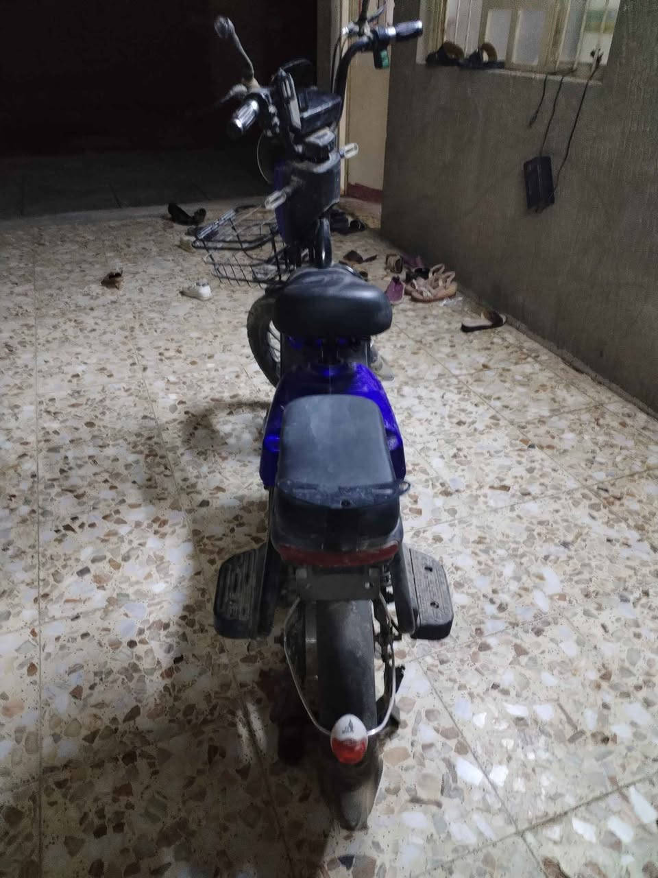 دراجة شحن جديد تاركه بدون شحن وهبطت البطاريات  سعره 400 وبيه مجال مكاني سومر 
الاستفسار اتصل على الرقم  *********** ديوانية, القادسية

