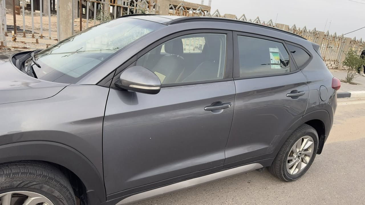 توسان 2018 امريكي فول عدا البصمة. بانوراما فتحة كامرا خلفية فول تحكم ستيرن تدفئة كشنات امامي خلفي تدفئة ستيرن رادار ونظام النقطة العمياء واشارة بالمراة.. محرك ٢٤٠٠ السيارة وارد امريكي جاملق ايمن وبنيد حادث خفيف بدون ايرباك والجاملق الايسر نضرب عندي بيه تعديل بارد شبر العنوان بصرة/ حي الجامعة.. رقم بصرة باسمي تحويل مباشر .. السعر 143 واتساب او اتصال على الرقم ***********
