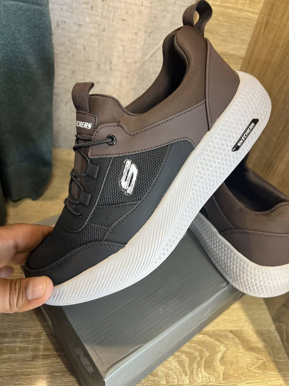 فيتنامي. خفيف ريشه. طبي.  قطعه 25


**إذا كنت صاحب هذا الإعلان وتريد حذفه لأي سبب، رجاءا أرسل رسالة إلى الدعم الفني**