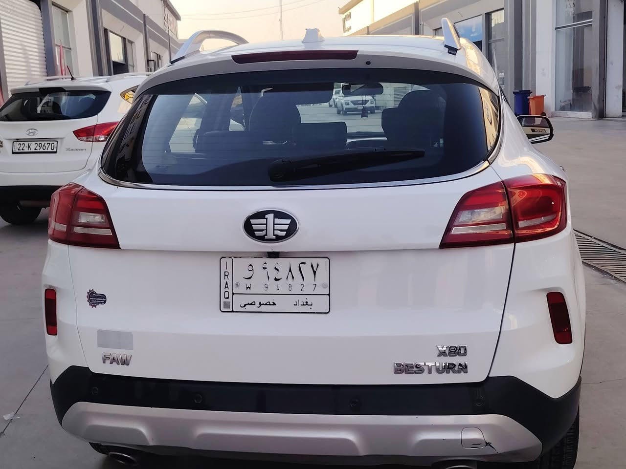 سيارة X80 Faw بيستون
صيني المنشأ بامتياز Suv
باقي عليها  أقل سنة اقساط للمصرف استقطاع الكتروني (ماستر كارد)  رقم بغداد الماني صاحبها الشرعي  بالموصل وكالة عامة من صاحبها الشرعي موظف . 
موديل 2021
سعة المحرك 2000 دوش 
كير أوتو 6نمرات 
مكيف ديجيتال لمس.
نظام مراقبة حرارة الخارج
مرايات  شفط كهربائية تحتوي اضواء إشارة.
مقاعد جلد.
مقاعد تدفئة.
تحكمات مقود جهتين
مثبت سرعة.
شاشة لمس 11 بوصة
بصمة تشغيل داخلية 
بصمات خارجية للابواب.
فتحة سقف بانوراما.
نظام فرامل دسكات امامي خلفي.
نظام توزيع قوة الكبحABS.
حزمة الثباتEBD.
تقنية ESP +TCS الإلكتروني
وسائد هوائية عدد 2.
كاميرا خلفية دوارة.
حساسات امامية خلفية.
مانع سرقة.
نظام  TPMS لقراءة هواء الإطارات.
سايد بريك بصمة.
خمسة ويل كب.
لدات زينون وكشاف ضباب .
8 مكبرات صوتية عالية الدقة .
كومبيوتر رحلات.
سيارة كلش راقية وبكفالة عامة مع كافة الضمانات  
فقط بيها تقليم بجهة باب اليسار من جهة الخلف ... السعر  98$

للاستفسار مراجعة مكتب منار الحدباء لتجارة السيارات وتنظيم عقود بيع وشراء السيارات موصل حي المثنى فرع إعدادية الرسالة

***********
***********
