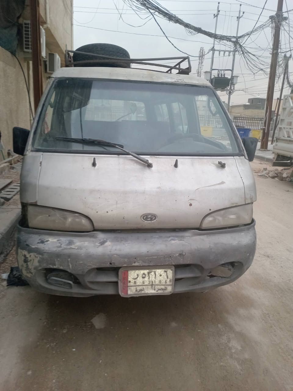 السلام عليكم هونداي للبيع موديل 96 كير ومكينه رأس الثور 3000 فيشه وبطل ادوره بسمك ورقم انكليزي اسلمك رايده. ب 25 وبيه مجال الاستفسار الاتصال على الرقم ***********
