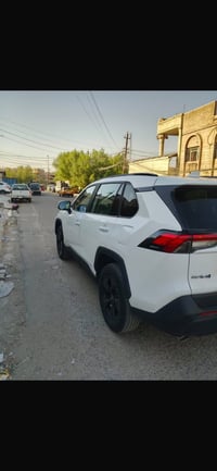 راف فور XLE • حادثه • ماشيه ٩٣ الف