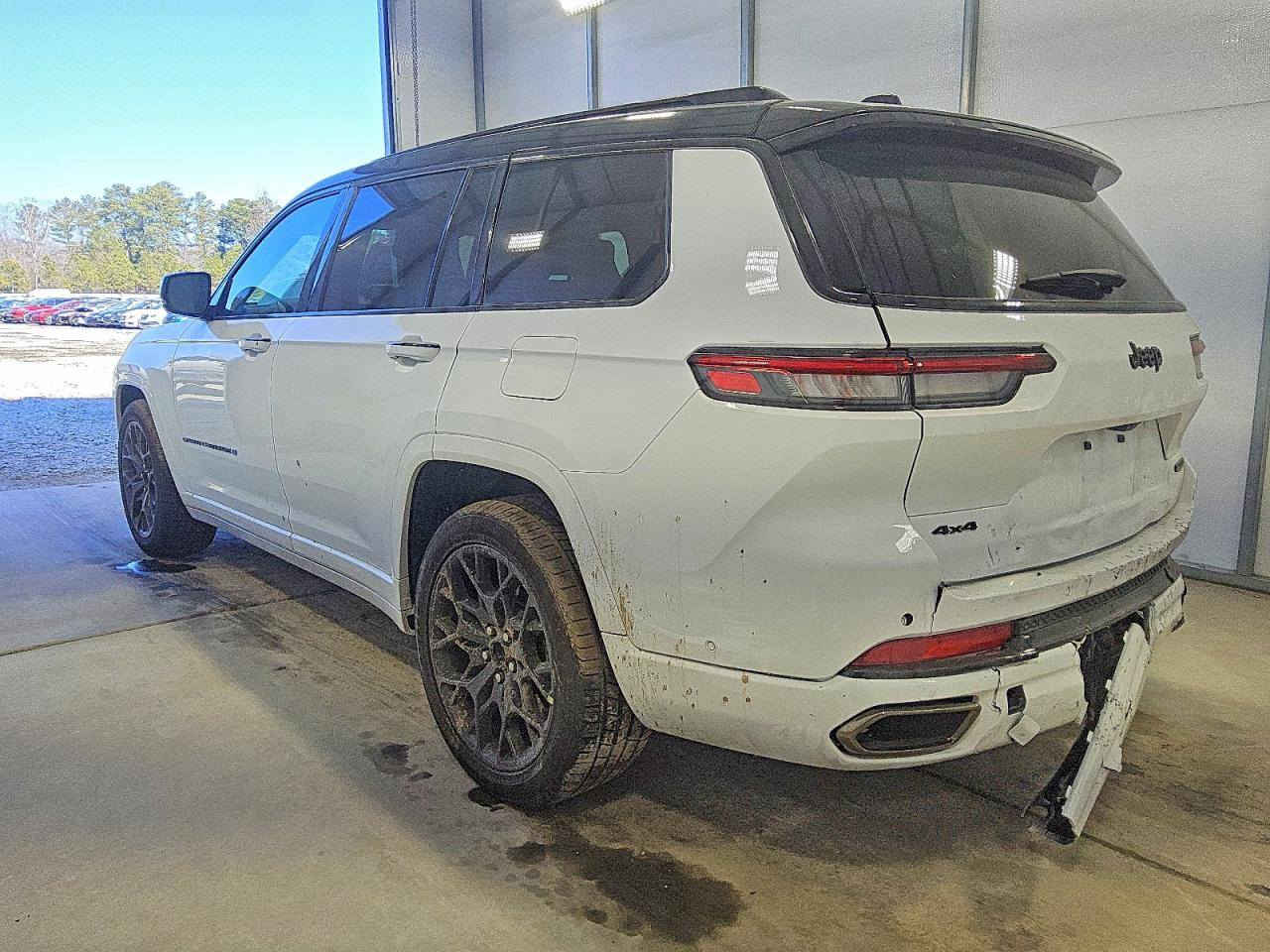 ***مزاد***
2025 JEEP GRAND CHEROKEE L SUMMIT
تاريخ المزاد/9/2/2026   الساعة : 8:00 مساءاً
الضرر:كما موضح في الصور
المسافة المقـطوعة /2,212 mi
حجم المحرك /3.6لتر       6 سلندر  
السعر/ حسب المزاد
مدة الوصول/شهرين الى ثلاثة اشهر حسب الولاية
توضيح:-
يتم عرض السيارات المميزة في المزاد يومياً.
صور وتفاصيل واضحه للسيارات المعروضة.
🌐امكانية النقل الدولي الى مختلف الوجهات :
♦ام قصر
♦كردستان العراق 
♦الامارات 
♦الاردن 
♦️ميرسين  
👌خدمات اضافية :
🔧تصليح في دبي 
🛑فحص السيارة وكشف الاضرار السابقة ببرنامج كارفاكس قبل الشراء مجاناً.
🔥انظموا الينا ولا تفوتوا فرصة شراء السيارات من المزاد🔥 واهلا وسهلا بالجميع 🤝
تواصل معنا على الواتساب:
*********** مهندس حسين
*********** استاذ مرتضى
او الاتصال على:
*********** مهندس حسين 
*********** استاذ مرتضى
 العنوان: الديوانية - قضاء عفك- مجاور كراج عفك
#نيبور_موتورز #بغداد #مزاد #العراق #وارد_امريكي
