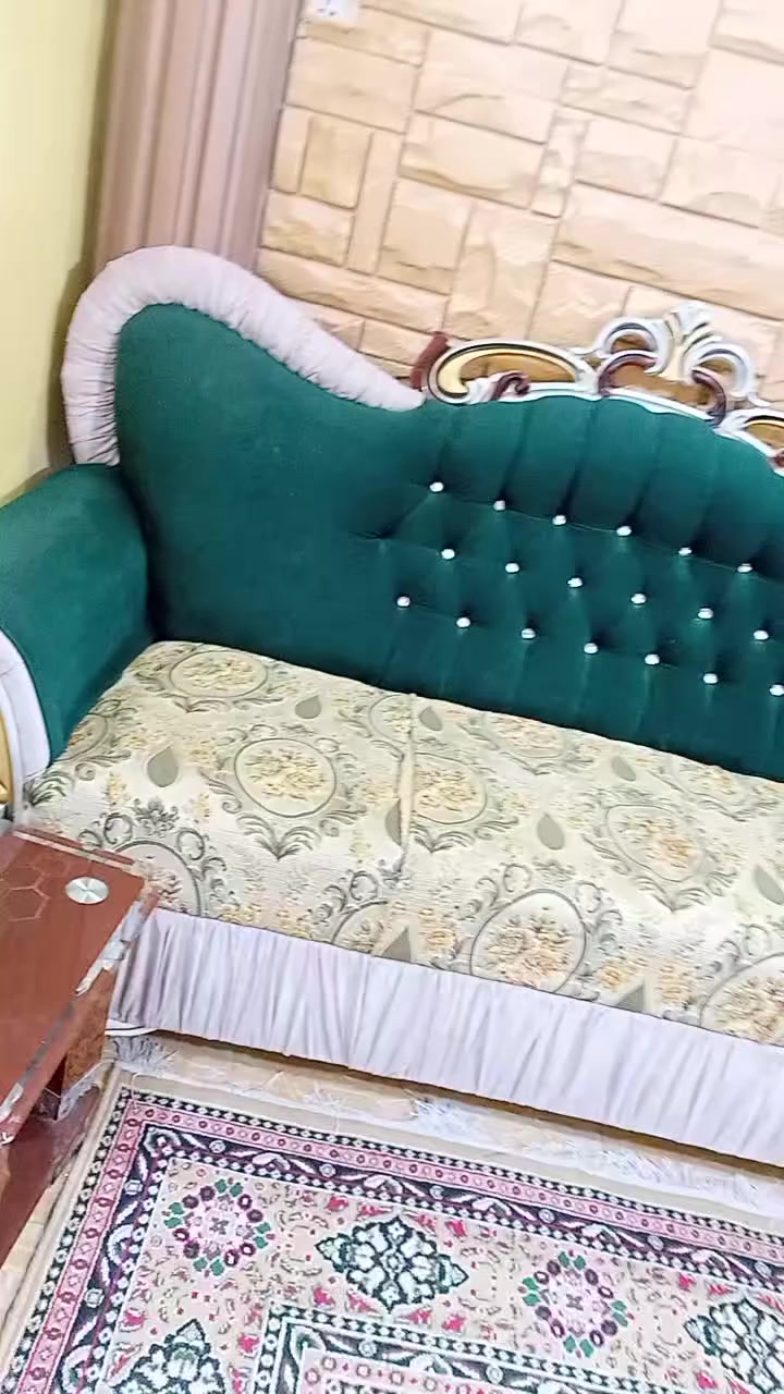 تخم قنفات مستعمل بس نضيف ب350 بالشطره.


**إذا كنت صاحب هذا الإعلان وتريد حذفه لأي سبب، رجاءا أرسل رسالة إلى الدعم الفني**