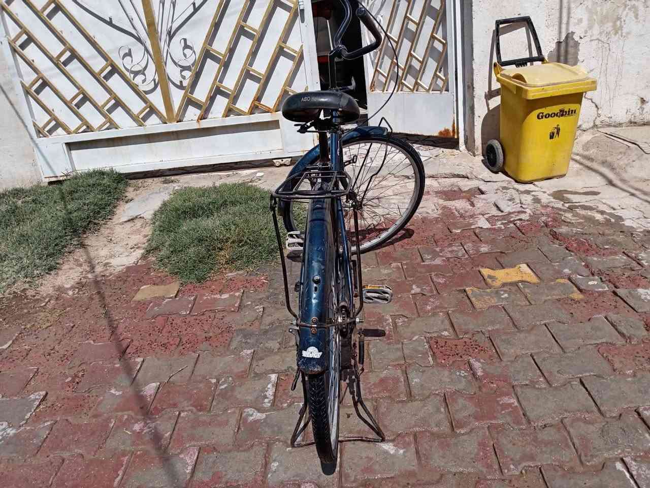 بايسكل للبيع السعر (75)بيه مجال قليل لبايسكل نضيف مثل متشوفون شركه Bran موديل 2015
ياباني اصلي اذا مو شراي لا تراسل 
للتواصل 
***********واتساب 
وتكدر  تراسلني عل فيس ايضا 🩷
