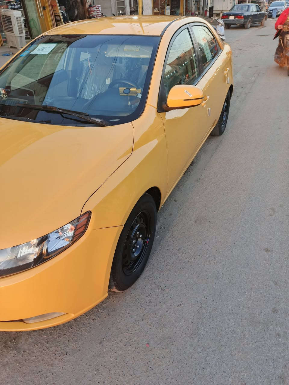 السلام عليكم 
فورتي موديل 2012
مكينه 2000دوش بيها بنيد مبدل
سنوية 2030 هيئه مصفره 
السعر :85وبيها مجال 
الهاتف:***********
العنوان: الحريه
