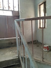 بيت مساحته ١٠٠م ملك طابو صرف في الزعفراني دور الشرطة قرب صيدلية زينة ع...
