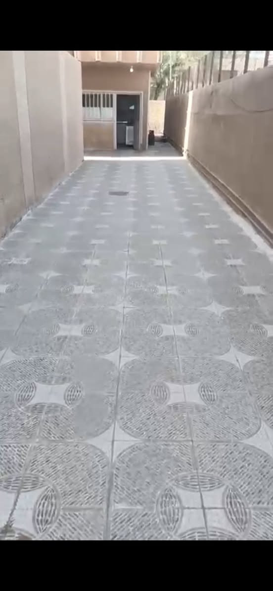 بيت /تجاري للايجار /في الجادريه /تفاصيل/طابق واحد صاله وهول ومطبخ وغرفتين نوم وصحيات ٢ وكراج كبير  سعر الايجار ١٤ ورقه شهر العقار مؤثث للاستفسار ***********
