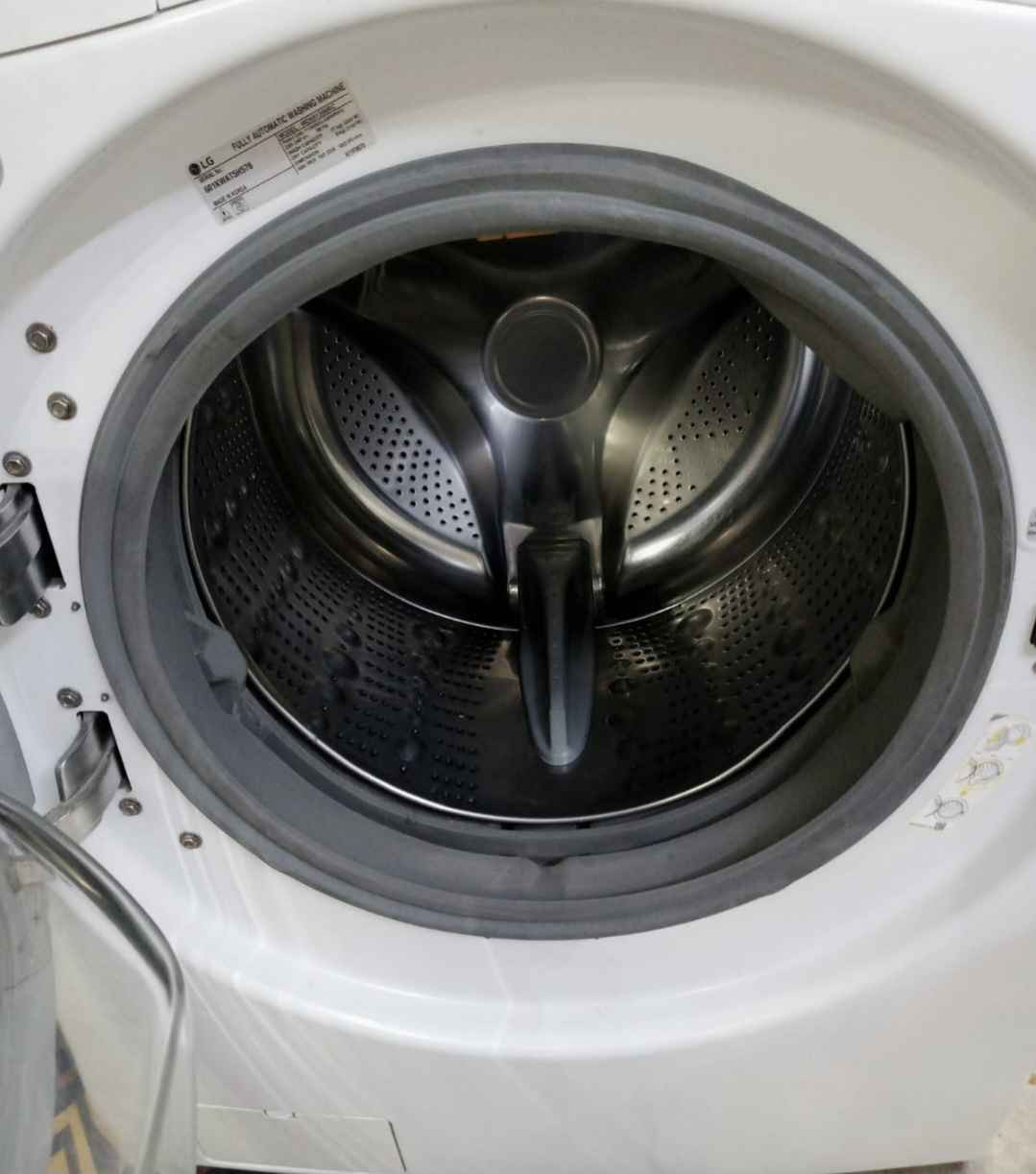 سلام عليكم غساله فول اوتوماتيك ايلجي اصلي جانبي وكاله اخت الجديده فول غنيه عن التعريف حجم كبير بطانيه ١٧ كيلوو انفيرتر اقتصادي غسل وتجفيف وتنشيف وبخار كوي انفيرتر اقتصادي  مكاني بغداد متوفر توصيل *********** بغداد, العراق
