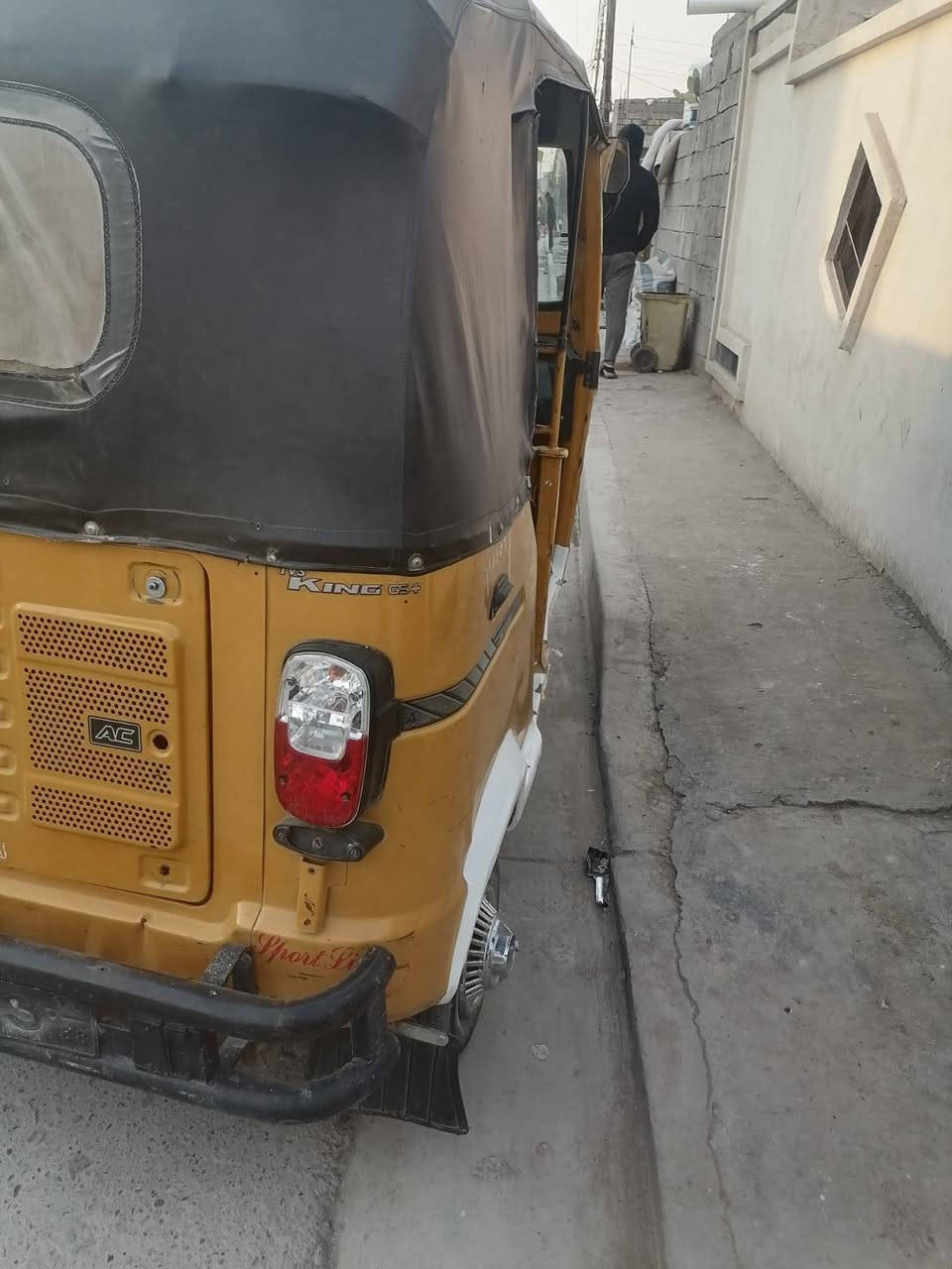 سلام عليكم تكتك تيفيءس مديل 19وراق محرك ثنين وعشرين شاديله  شهر العاشر ***********
