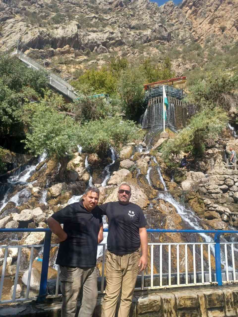 اسعد الله اوقاتكم اخوتي الطيبين بخصوص قطع غيار الياماها دفرسون بفضل الله متوفره عندي وبشرط ابيع جوه السوك بس ماكدر انشر كل الغراض لانه يرادلي سبوع كامل بس اطك صور 
فلهذا السبب نشرت هذة الملاحظه اي احد يريد غراض  كلشي عدي وكل الهله  بيكم اخوتي وأصدقائي عنواني الاعظميه مدخل شارع الإطفاء رقمي 
***********
