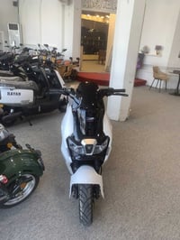 دراجة شركة هودي كوجر 2000w 72v 40A  بطارية ليثيوم سرعة 99  بالشحنة الو...