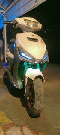 للبيع كهربائية كلها شغاله سكنات وبك لايت  مديل 20 بس الكابريتر مالتها ...