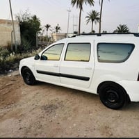 رينو الوكان • ٢٠١١ • ٧ راكب