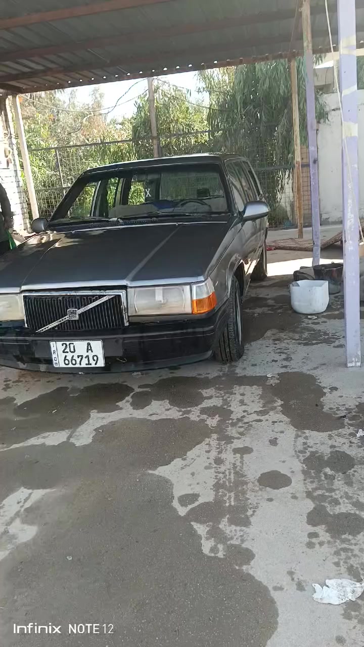 للبيع فولفو ستيشن
محور مكينه vvt 
مصبوغه عام 
كهربائيات كامله شغاله 
عوزهه بس الغرفه 
السعر 35
***********
