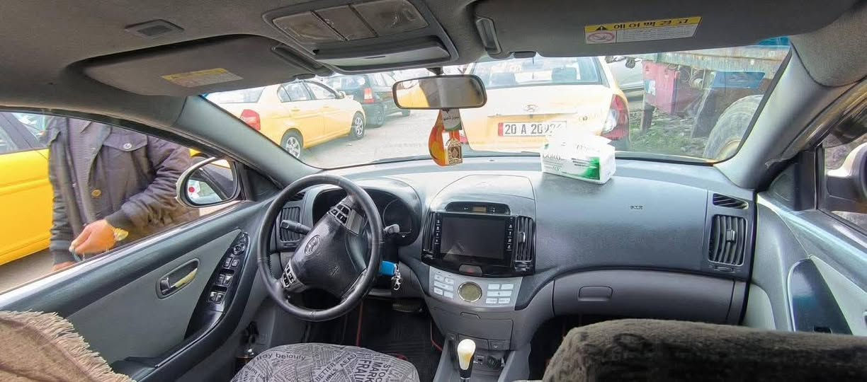 (اعادة نشر بسبب الوعود الكاذبة)
للبيع افانتي ٢٠١٠ رقم بغداد مشروع وطني باسمي تحويلها موصل شرط التحويل 
(مواصفات السيارة)
محرك ١٦ المرغوب 
تحكمات ستيرن 
فول توماتيك 
تدفئة كشنات
دشبول دكم
(السعر ١٠٠ ، يرهم قسط بمقدمة زينة
(ضررها الجاملغ الخلفي اليسار مبدل )
رقم الهاتف للاستفسار :  ***********
