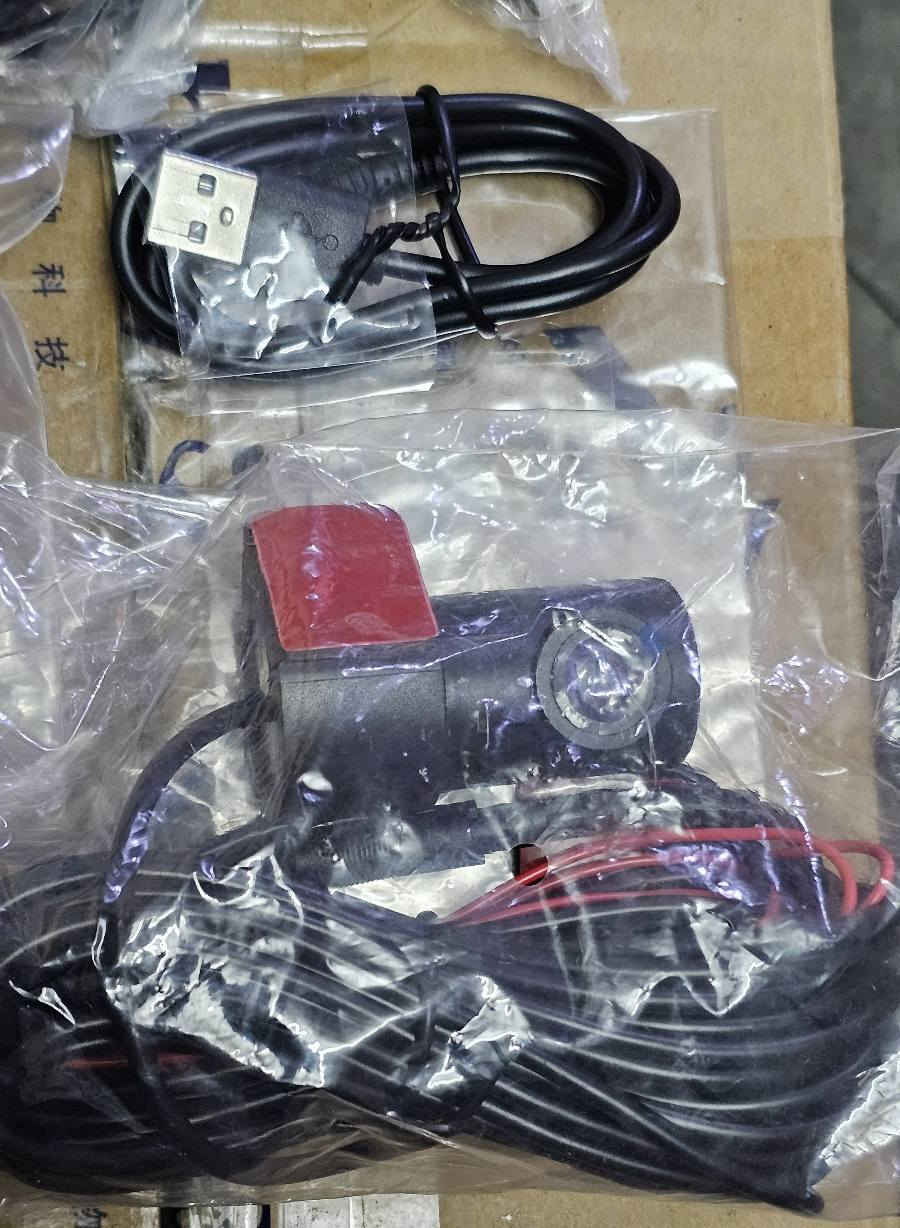 داشكام 4K ماركة معروفة جديدة لوك موضح بالصور كل التفاصيل السعر 55 قفل 🔒🔒


**إذا كنت صاحب هذا الإعلان وتريد حذفه لأي سبب، رجاءا أرسل رسالة إلى الدعم الفني**