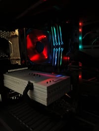 مستعمل قليل • i7 8700k • RX 580